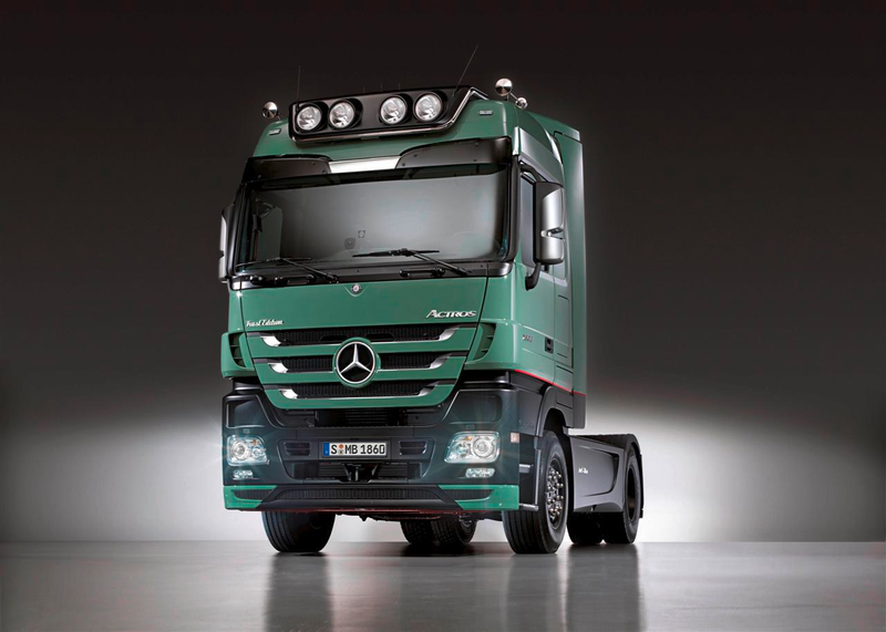 Illustration for article titled Mercedes Unveils Luxurious New Actros Trust Edition Semi For Euro-Trash Truckers